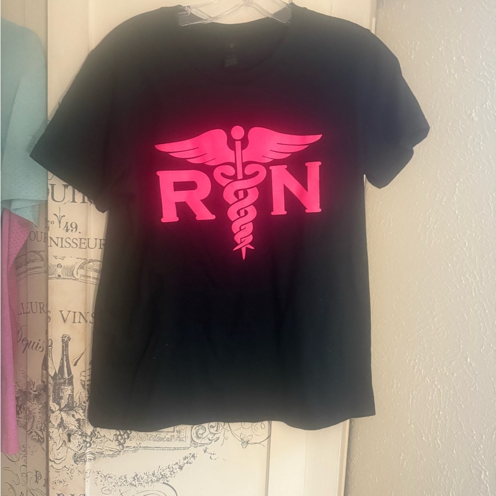 NWOT (Did not come with Tags) Adorable Black/Pink “RN” Nurse T-Shirt- Medium - Picture 3 of 14